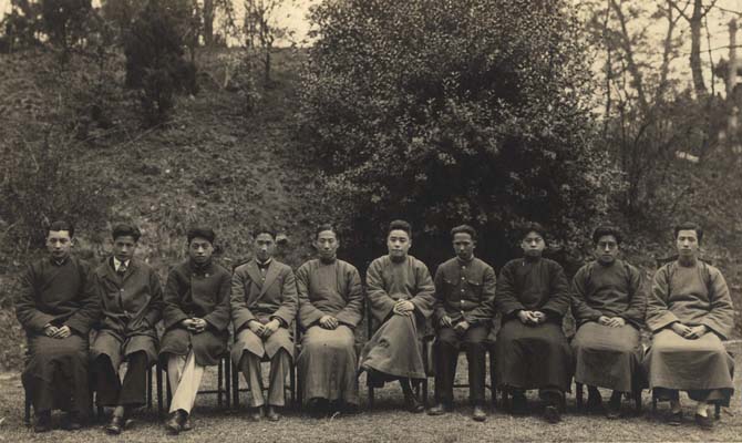 1915年学生会学术委员会合影