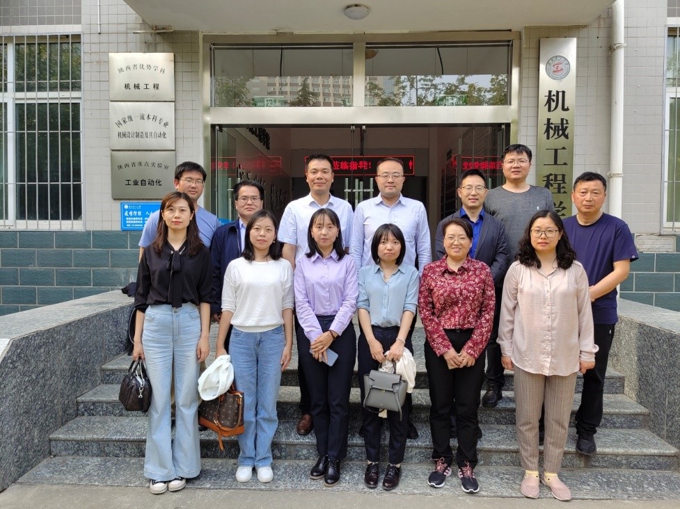 乐鱼体育电竞官方网站出书社与陕西理工大学板滞工程学院签订计谋互助和谈(图3)