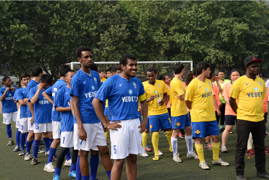 西安交大留学生上演小型世界杯足球赛