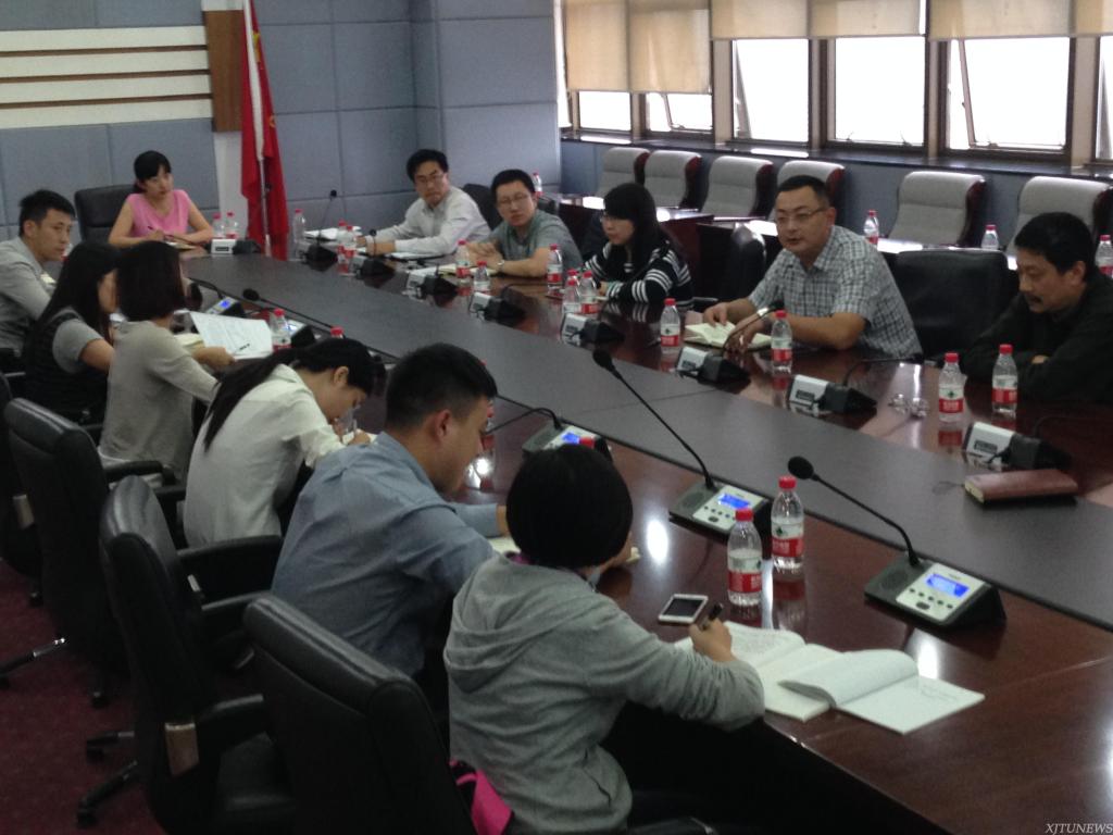 宫辉副书记参加宣传部党支部三严三实专题组