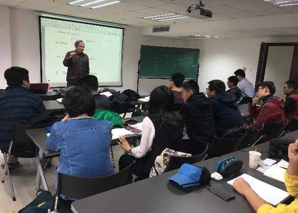 美国南伊利诺伊大学Chunqing Lu教授-《非线性动力系统的稳定性及分岔分析