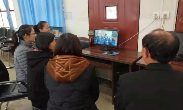 云南施甸教师观摩直播教学