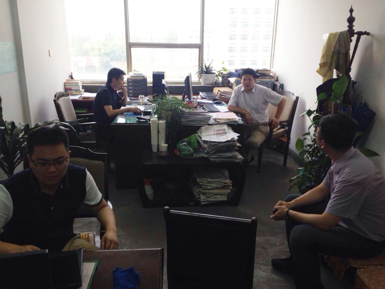 工作小组走访市人社局就业管理科