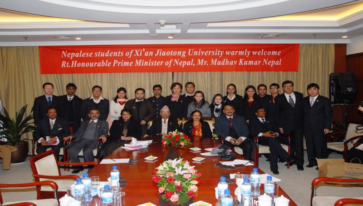 2009年，尼泊尔总理与学校留学生座谈
