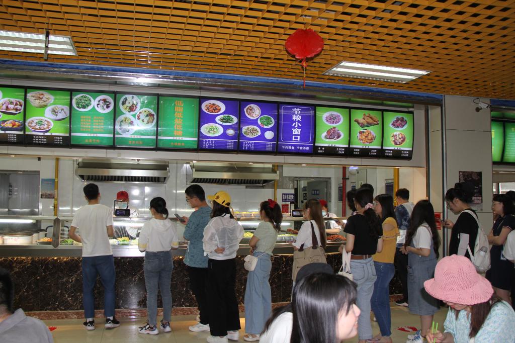 【我为师生办实事】西安交大食堂开设三低健康餐窗口